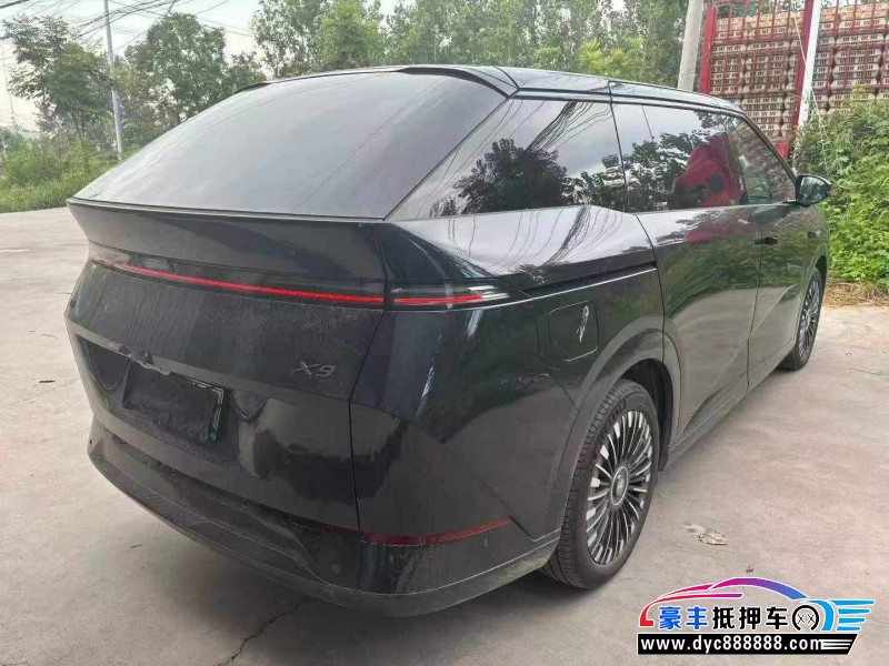 25年小鹏X9轿车抵押车出售