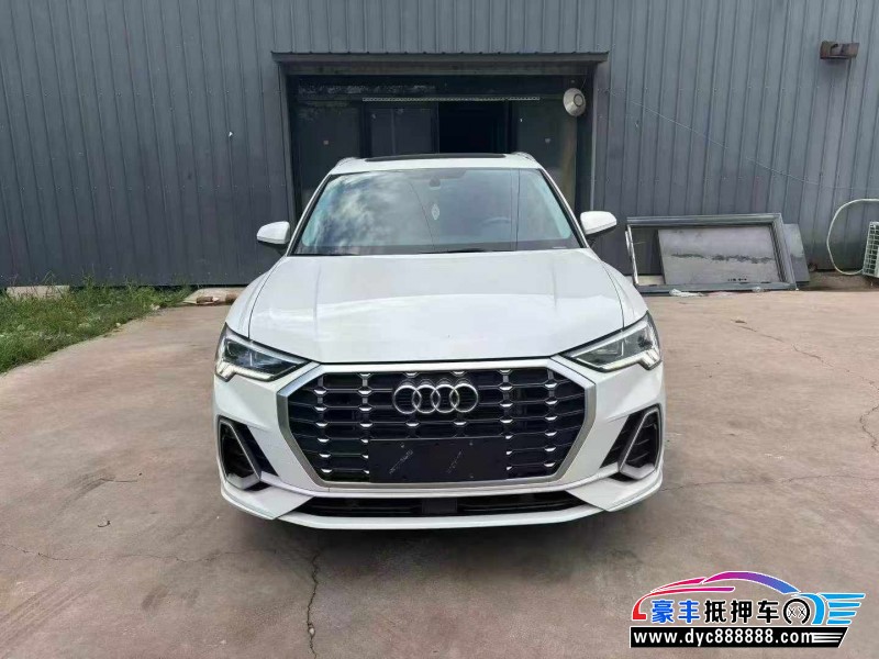 抵押车出售21年奥迪Q3轿车