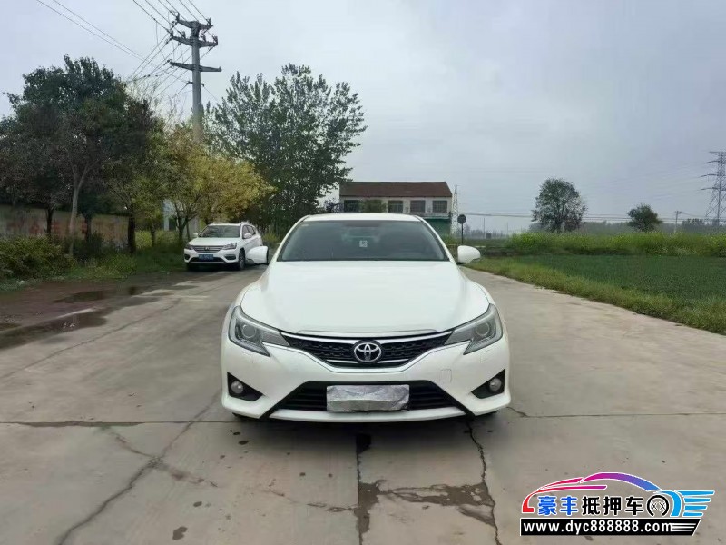 抵押车出售14年丰田锐志轿车