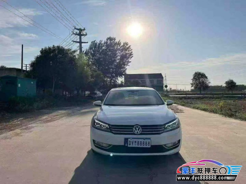 抵押车出售15年大众帕萨特轿车