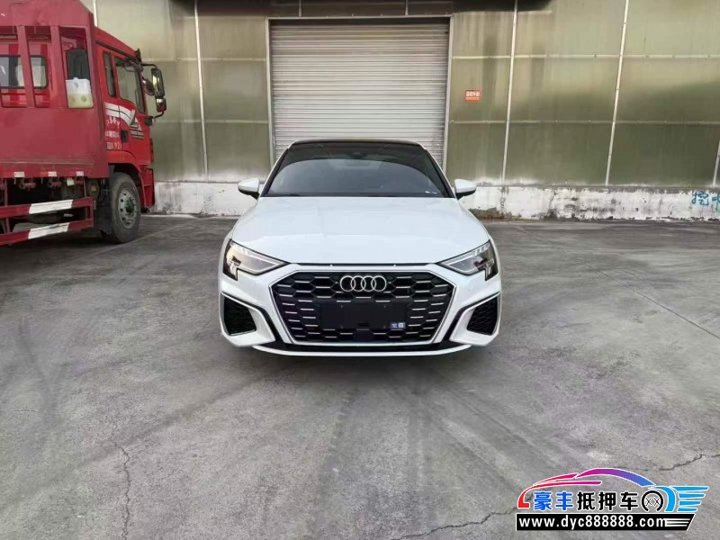 抵押车出售24年奥迪A3轿车