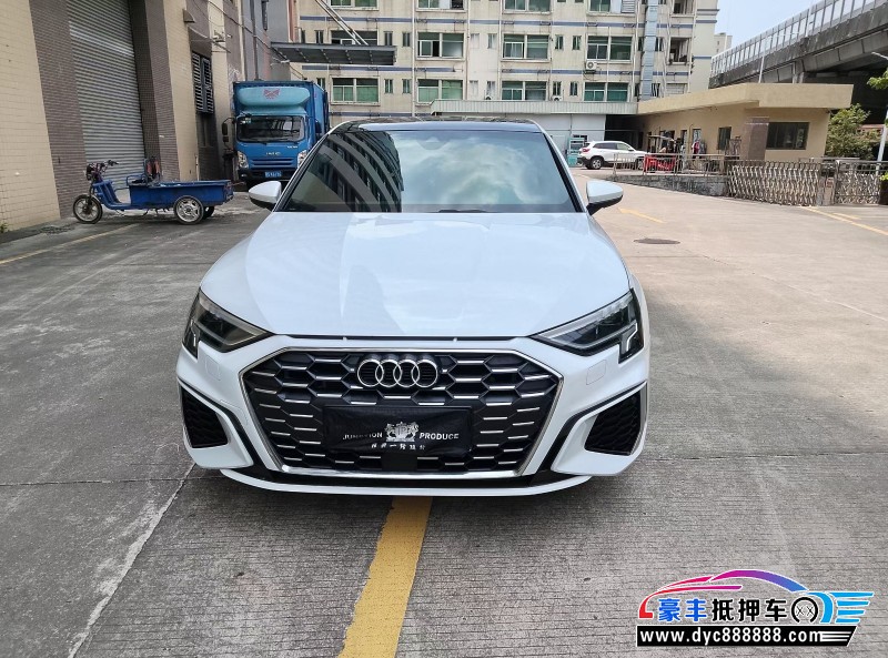 抵押车出售22年奥迪A3轿车