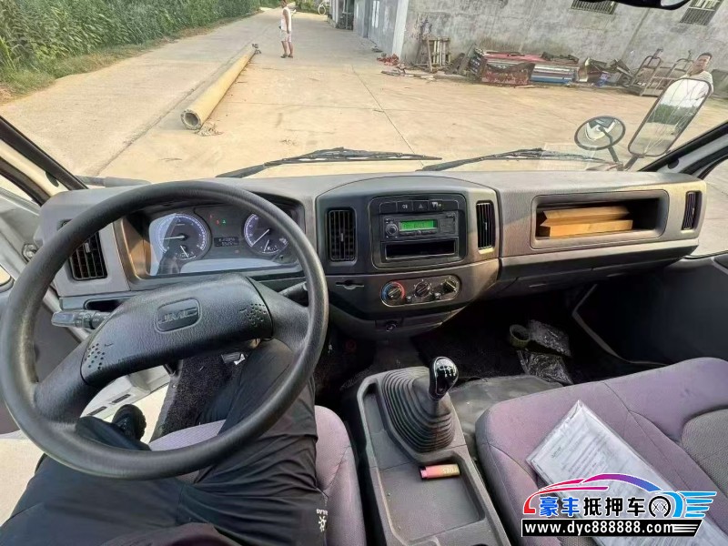 22年江铃顺威轿车抵押车出售