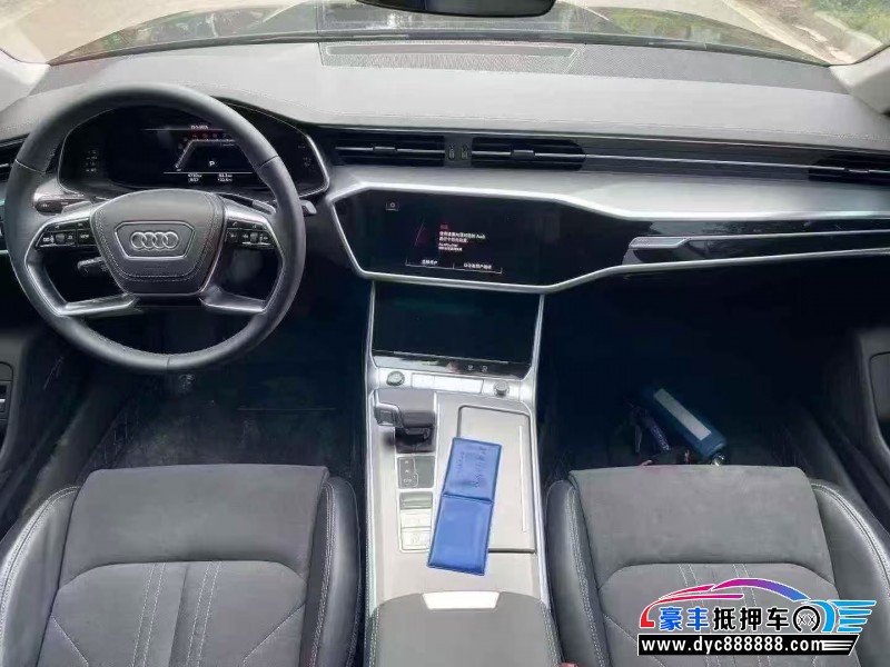 25年奥迪A7轿车抵押车出售