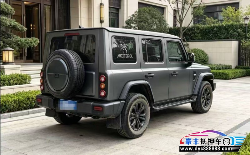 25年北汽制造BJ 212轿车抵押车出售