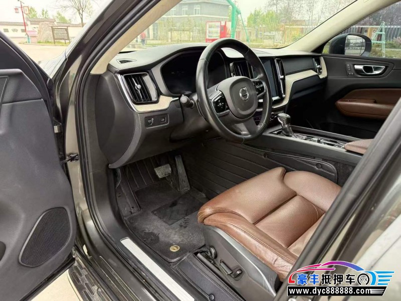 19年沃尔沃XC60轿车抵押车出售