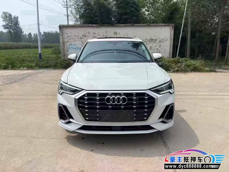 抵押车出售21年奥迪Q3轿车
