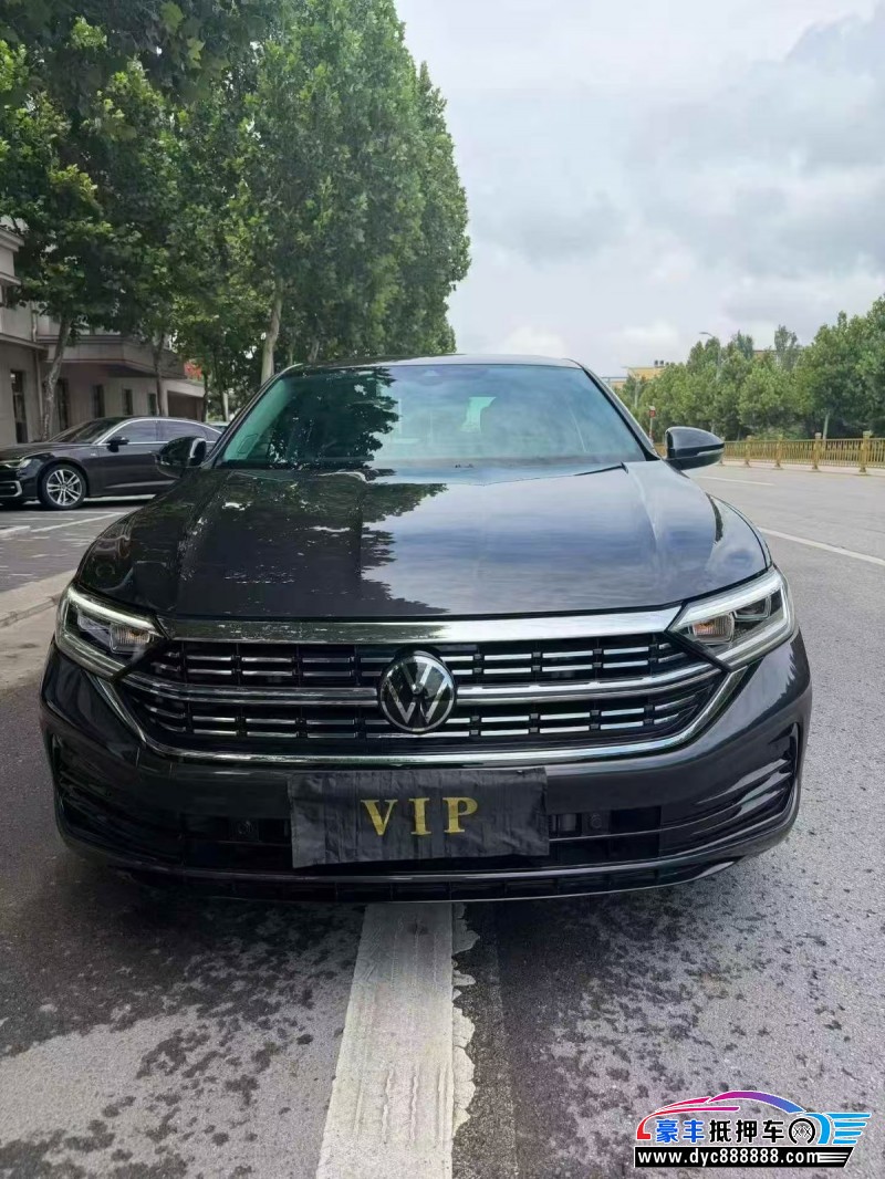 抵押车出售24年大众速腾轿车