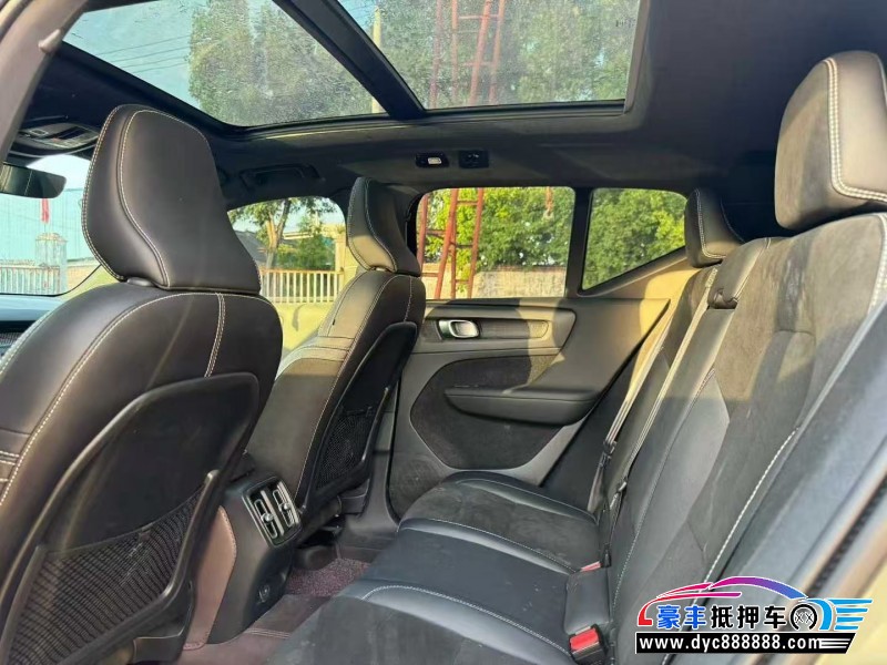 22年沃尔沃XC40轿车抵押车出售