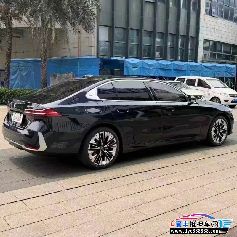 25年宝马5系轿车抵押车出售
