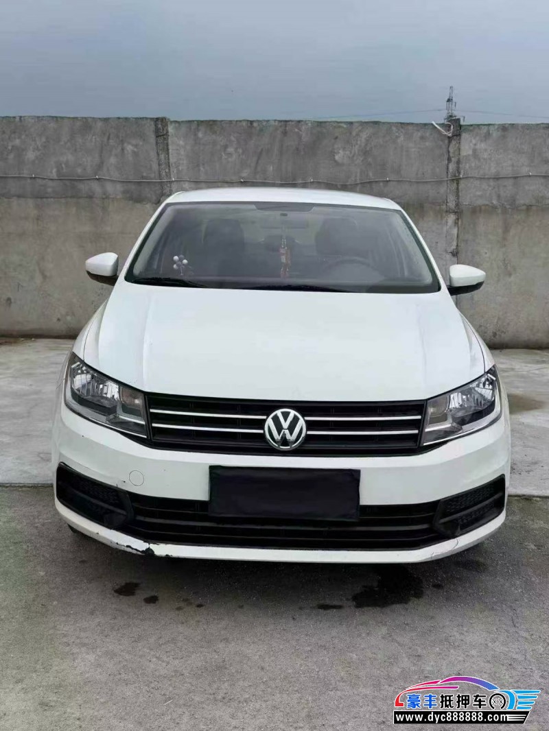 抵押车出售22年大众桑塔纳轿车