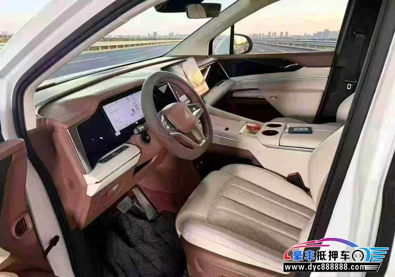 25年比亚迪夏轿车抵押车出售