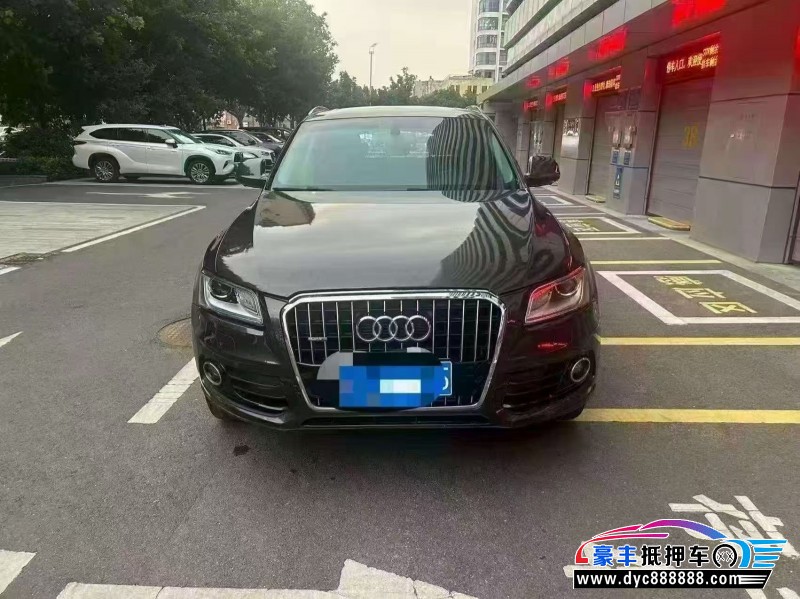 17年奥迪Q5轿车抵押车出售