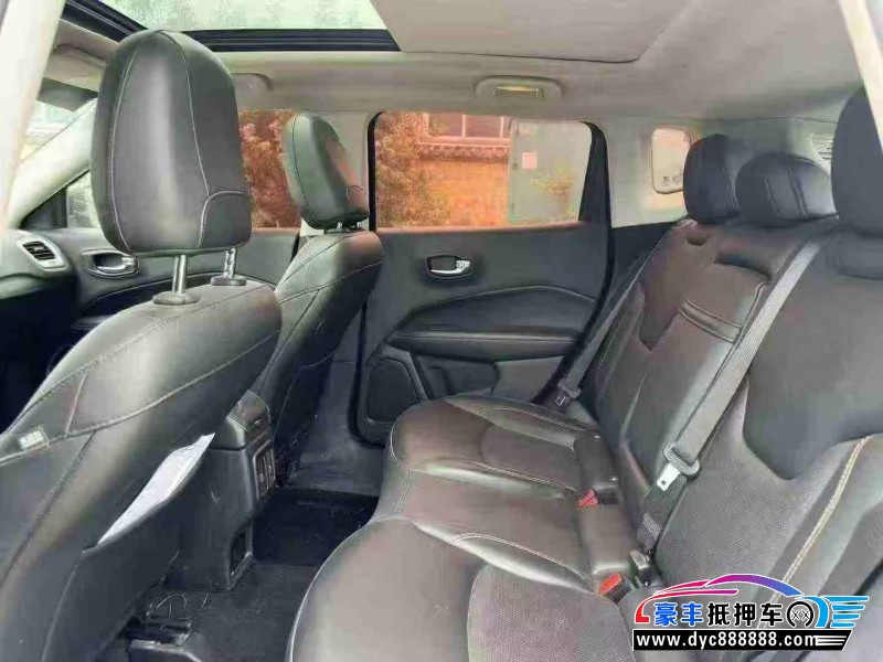 19年Jeep指南者轿车抵押车出售