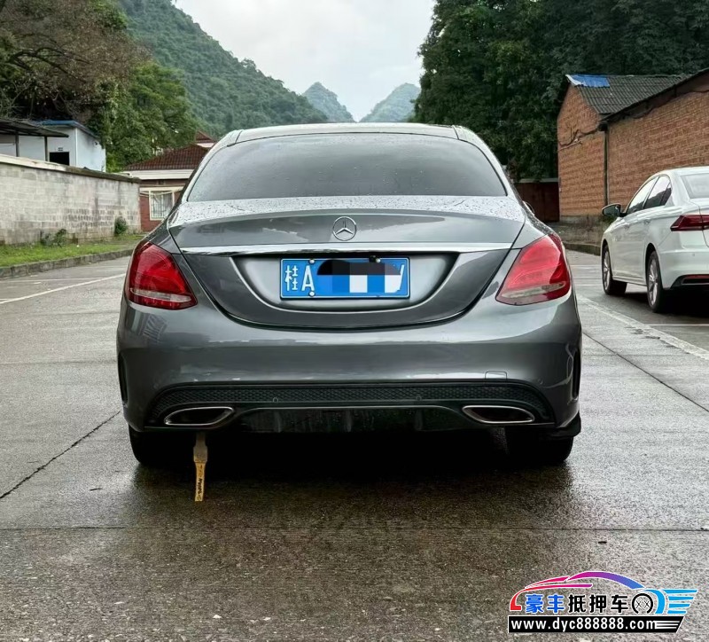 17年奔驰C轿车抵押车出售