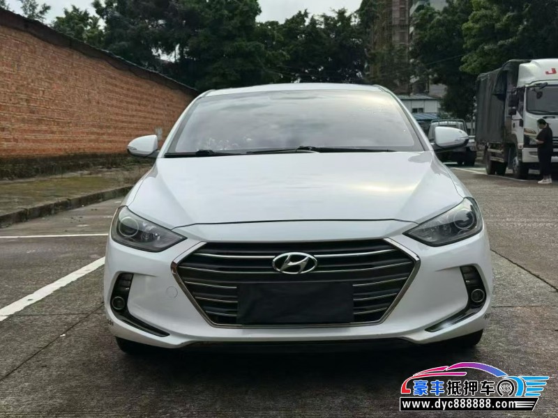 抵押车出售19年现代领动轿车