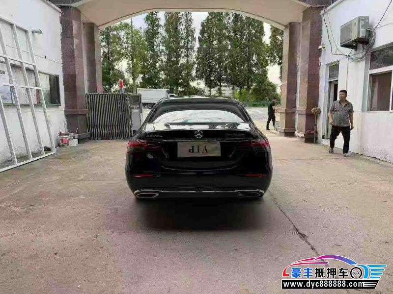 23年奔驰E轿车抵押车出售