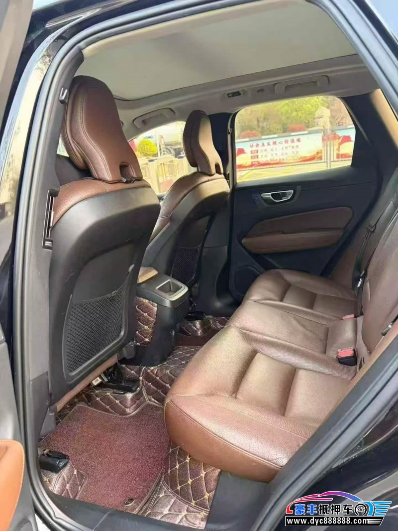 18年沃尔沃XC60轿车抵押车出售