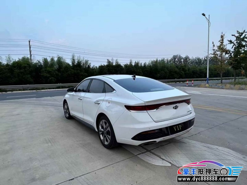 20年现代菲斯塔轿车抵押车出售
