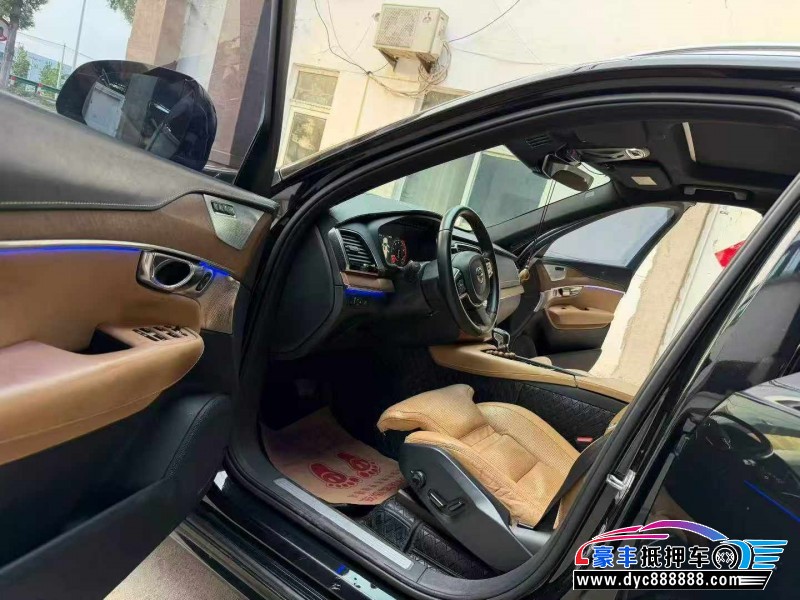 16年沃尔沃XC90轿车抵押车出售