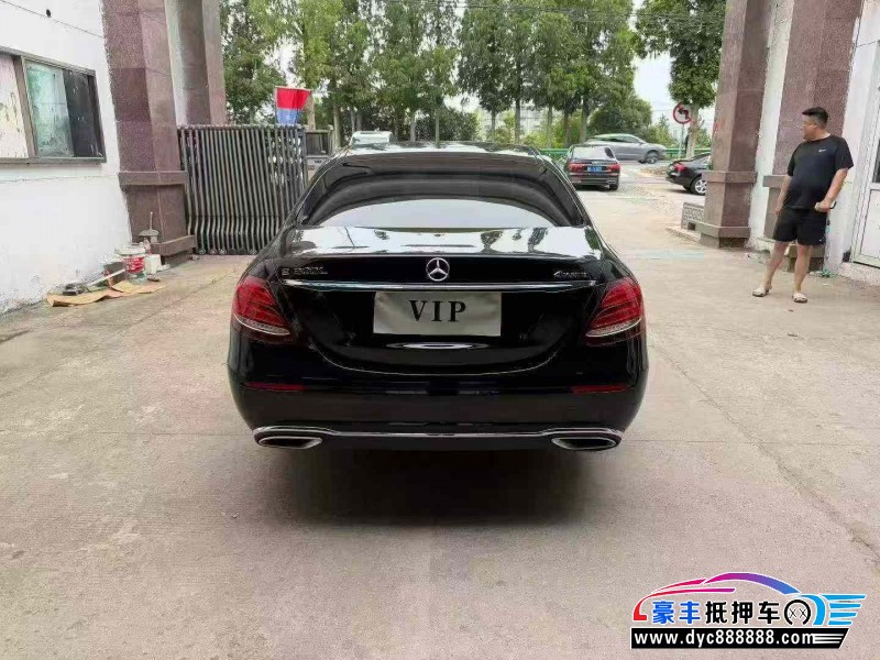 20年奔驰E轿车抵押车出售