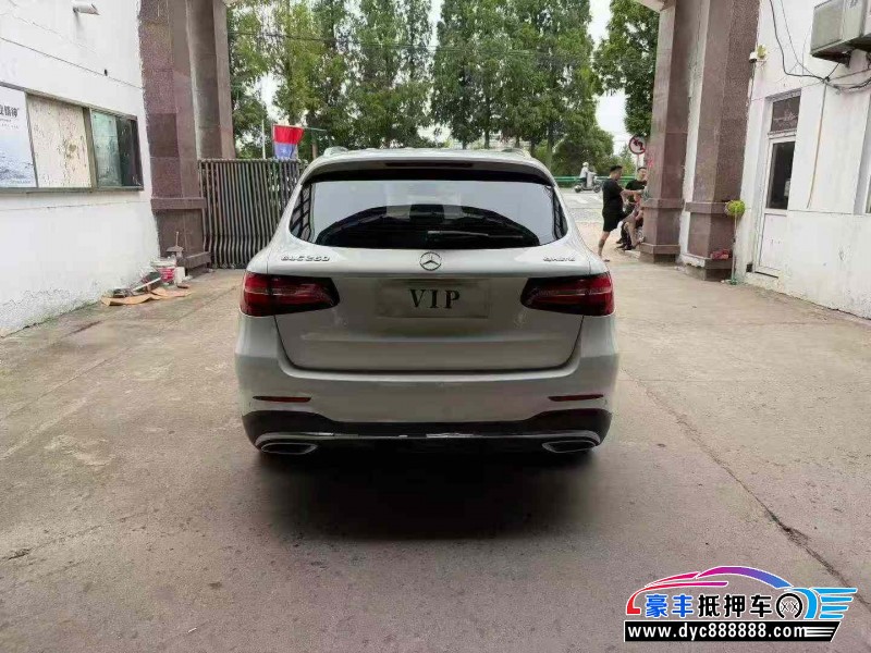 17年奔驰GLC轿车抵押车出售