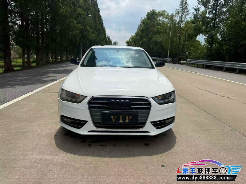 抵押车出售15年奥迪A4轿车