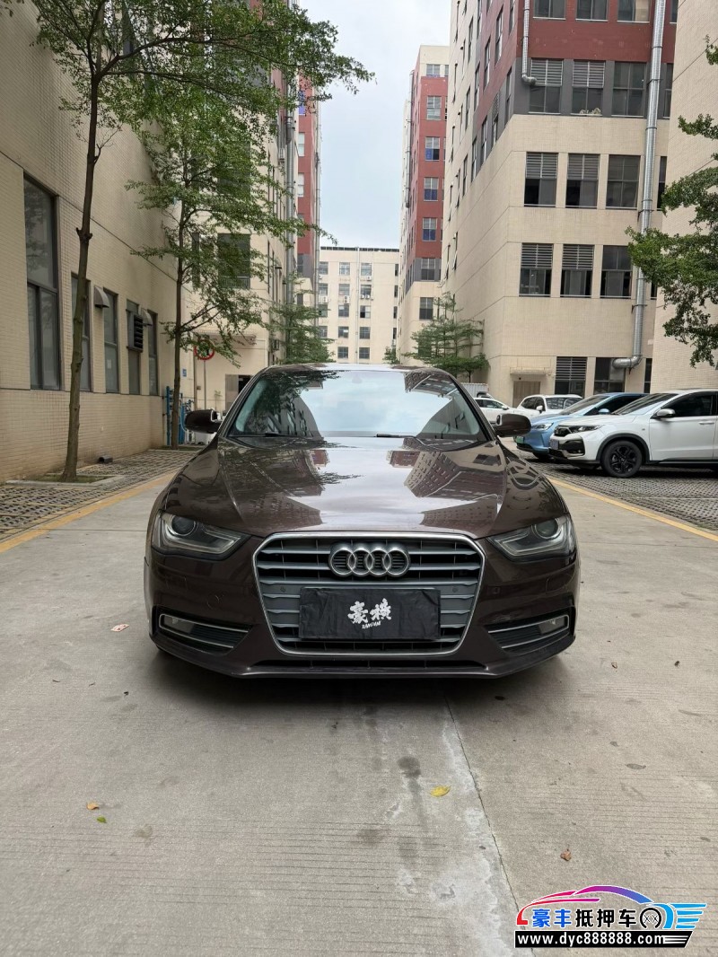 抵押车出售15年奥迪A4轿车