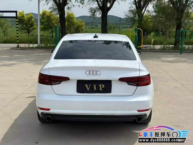 17年奥迪A4轿车抵押车出售