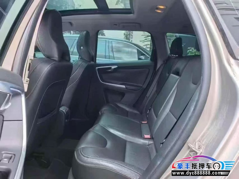 15年沃尔沃XC60轿车抵押车出售