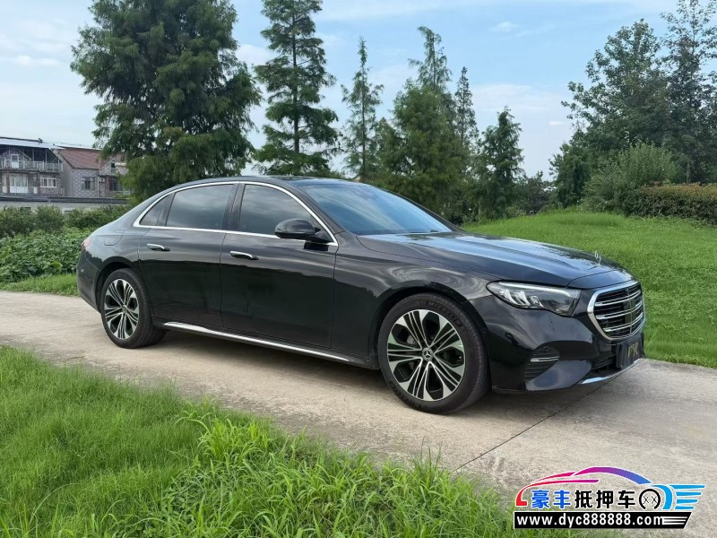 25年奔驰E轿车抵押车出售