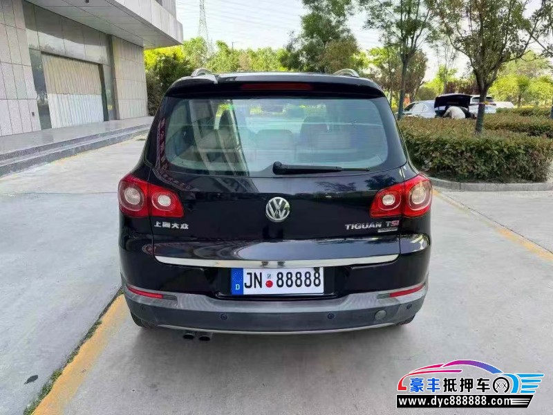 13年大众途观轿车抵押车出售