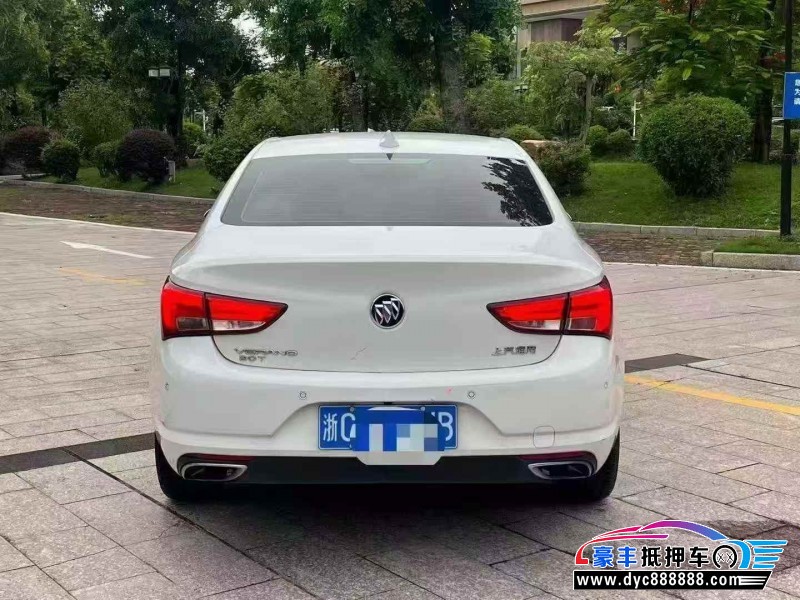 15年别克威朗轿车抵押车出售