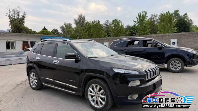 15年Jeep自由光SUV抵押车出售