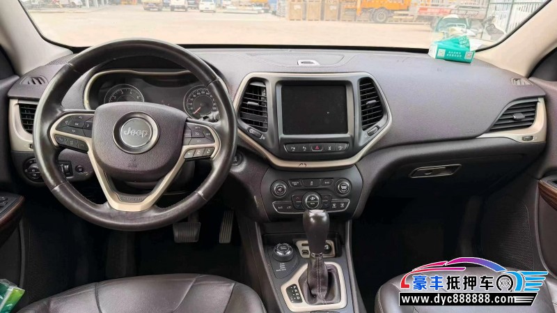15年Jeep自由光SUV抵押车出售