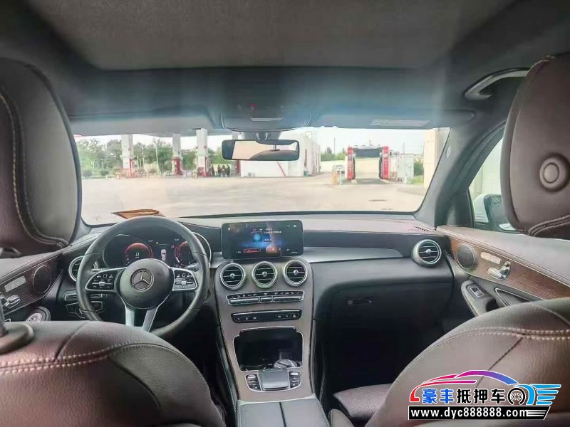 21年奔驰GLC轿车抵押车出售