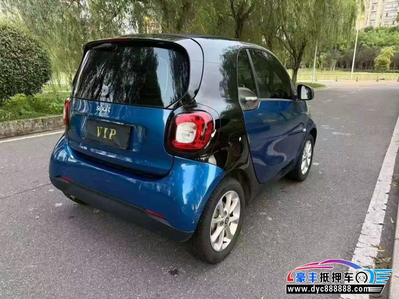 18年奔驰smart轿车抵押车出售