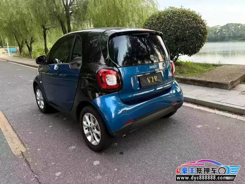 18年奔驰smart轿车抵押车出售