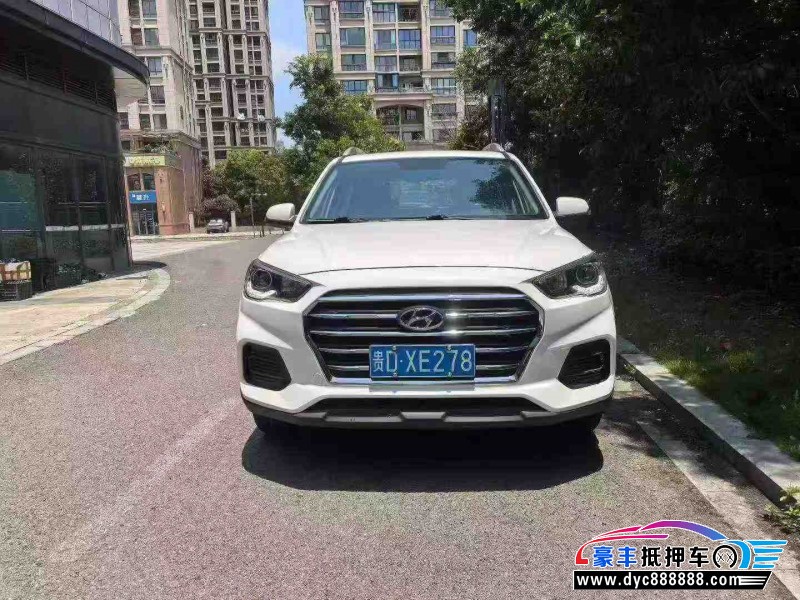 抵押车出售20年现代ix35轿车