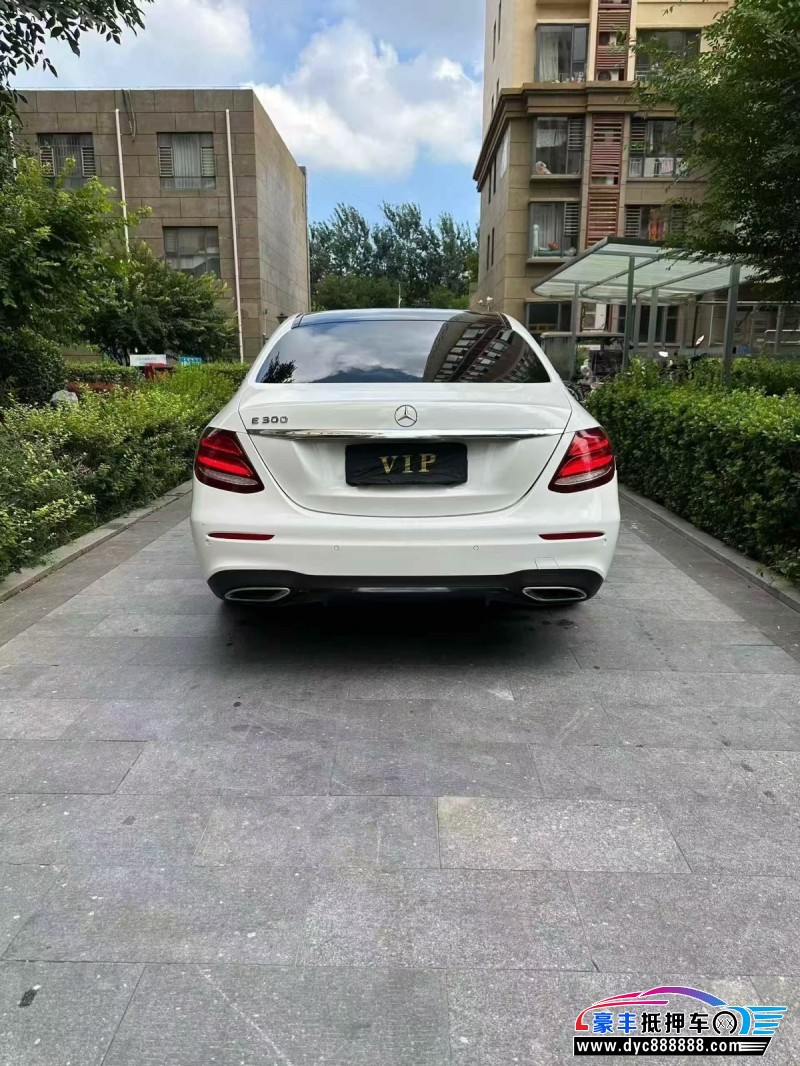 19年奔驰E轿车抵押车出售