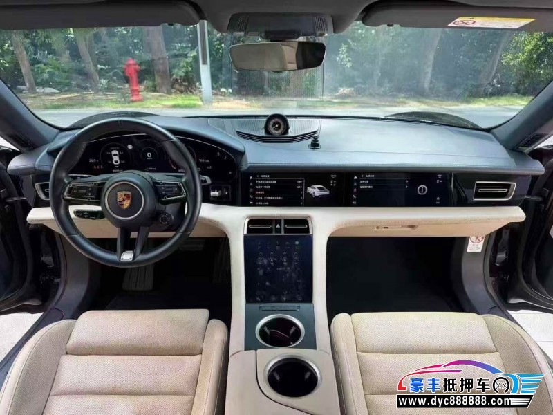 22年保时捷TaYcan轿车抵押车出售