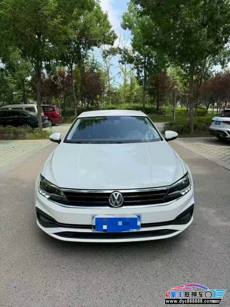 抵押车出售22年大众凌渡轿车