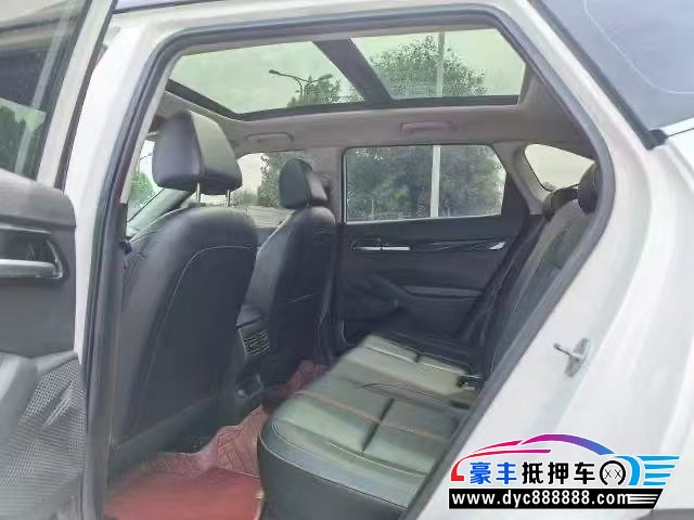 21年起亚KX3轿车抵押车出售