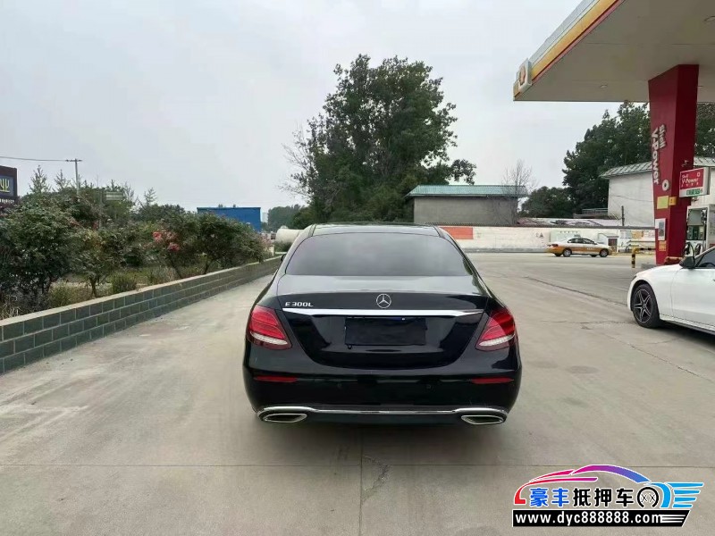 19年奔驰E轿车抵押车出售