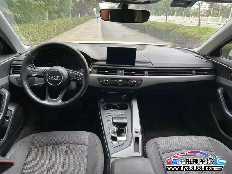 18年奥迪A4轿车抵押车出售