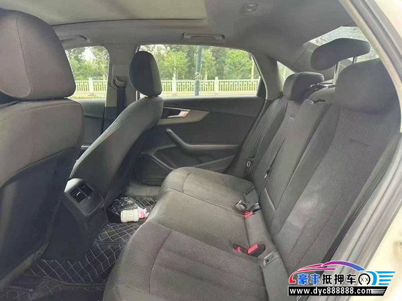 18年奥迪A4轿车抵押车出售