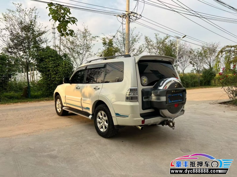 19年三菱帕杰罗SUV抵押车出售