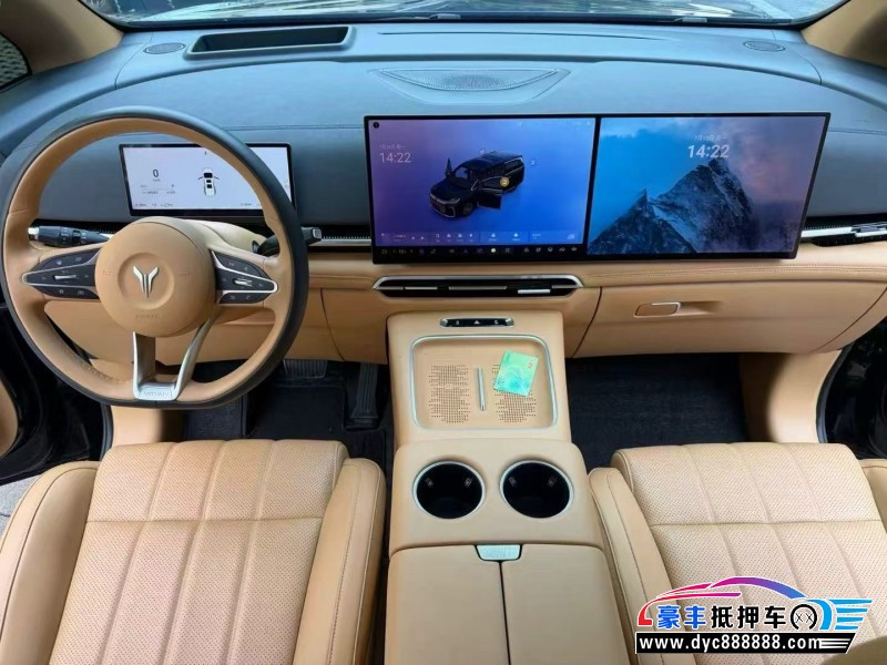 25年岚图梦想家轿车抵押车出售