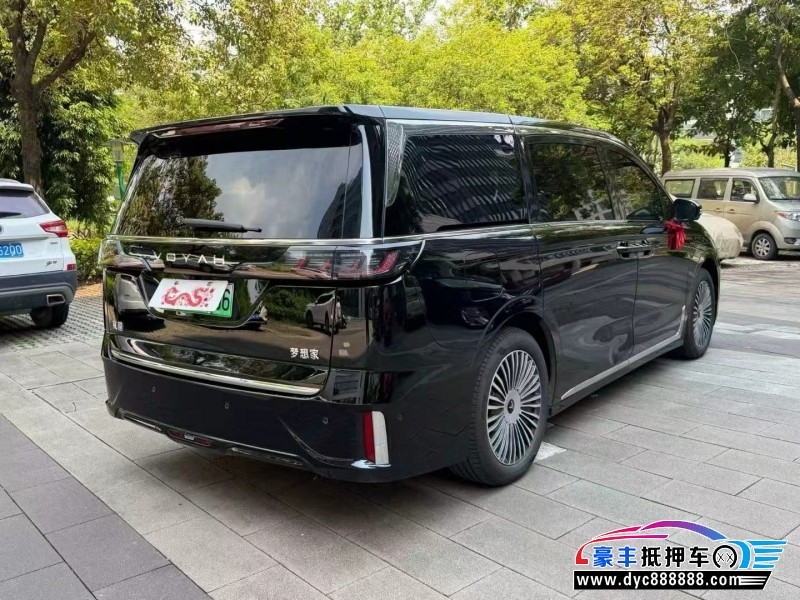 25年岚图梦想家轿车抵押车出售