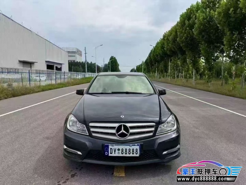14年奔驰C轿车抵押车出售